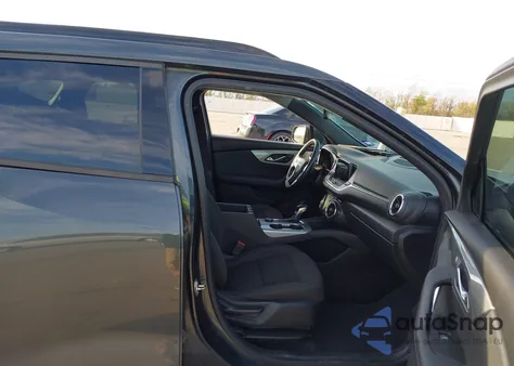 2019 Chevrolet Blazer z USA, uszkodzony, nr VIN 3GNKBBRA4KS685035